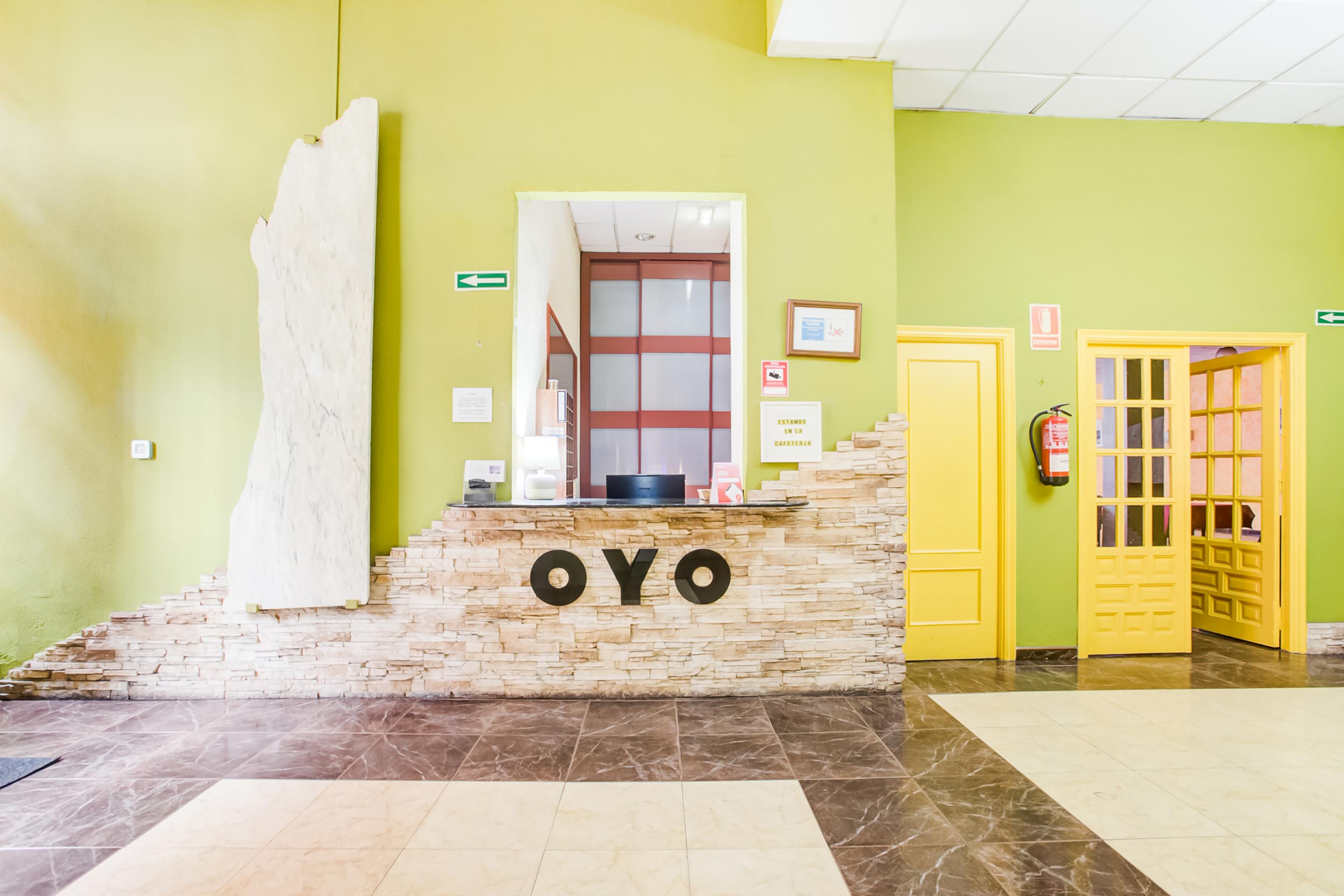 Oyo Hotel Parque Empresarial Αβιλές Εξωτερικό φωτογραφία